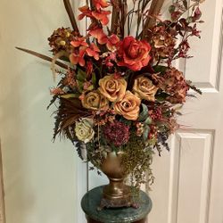 GORGEOUS  LARGE FLOWER ARRANGEMENT
