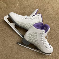 Riedell Ice Skates 4 New