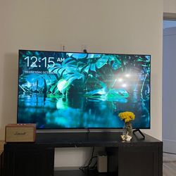 TV Stand / Entertainment Center