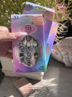 Black Premium Quality 5 D Press On Nails With Elegant Rhinestones & Jewelry 