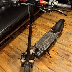 E-scooter Fast And Strong 