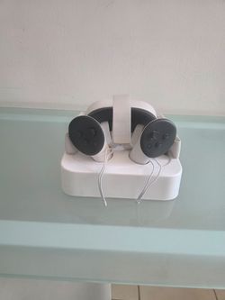 ​Meta Quest 3S 128GB - All-In-One VR Headset (Great Condition)