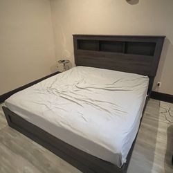 !!!King Bookshelf Bed Frame Deal!!!