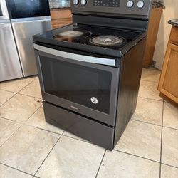 Whirlpool Black Stainless Range