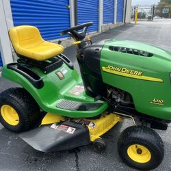 John Deere tractor 42 inch cut