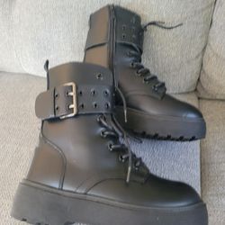 New Boots Size 8