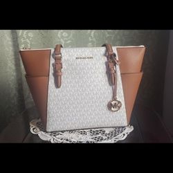 Michael Kors Shoulder Bag