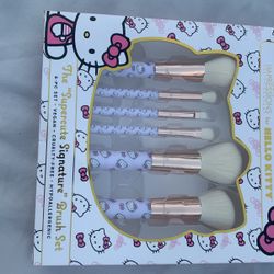Hello Kitty Makeup Brushes 