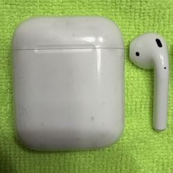 Apple AirPods (1st Gen) - Left Earbud + Charging Case (Right Missing)