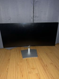 Dell 34.14” WQHD Curved Monitor, 21:9, 5MS, 1000:1-Contrast - DELL - P3421WM 