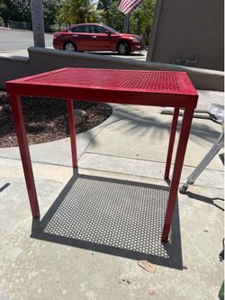 Metal table
