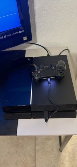 PS4 500GB Console + Controller