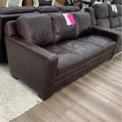 Chanton Leather Sofa 