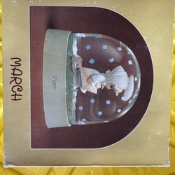 Brand New Precious Moments Collection water dome 