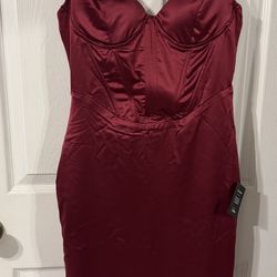 Lulu's Strapless Burgundy Dress