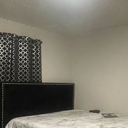 Cosmoliving by cosmopolitan audrey upholstered bed deals