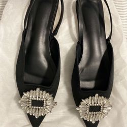 Women’s Black Pointy Flats (Size 8) BRAND NEW! ✨