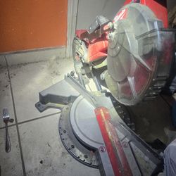 Milwaukee Miter Saw