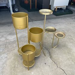 2 plant stands