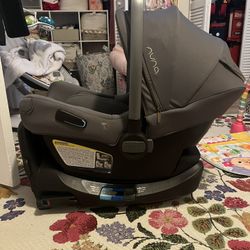 Nuna pipa RX Lite With Base 