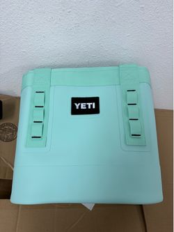 Yeti Camino 20L Tote Bag Color Seafoam