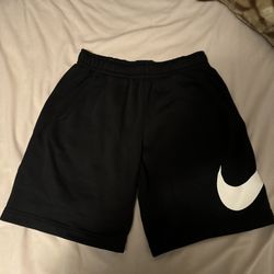 Black nike shorts size small