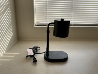 Metal Desktop Lamp with 35-Watt LED Light Bulb