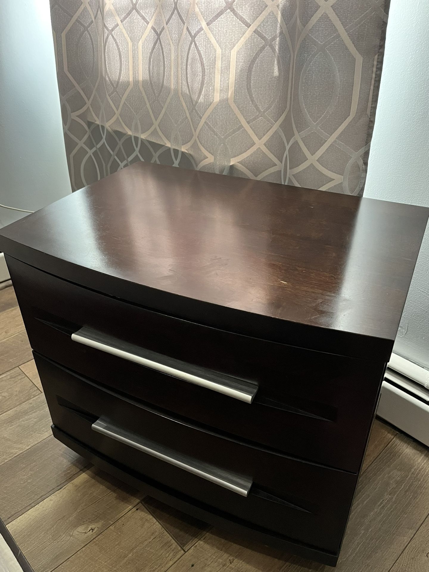 2-Drawer Nightstand