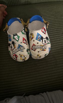 Mickey Mouse Crocs 11