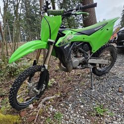 Kawasaki KX100 (2020 model).