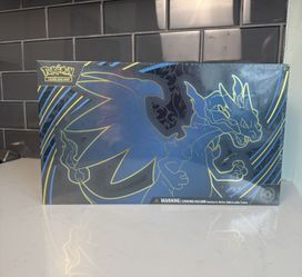 Mega Charizard Premium Collection