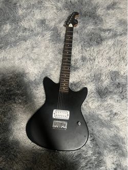 First Act Me-437 Electric Guitar