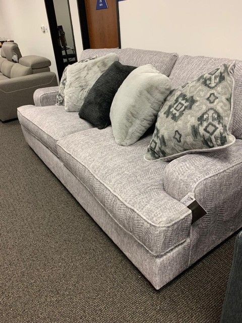 Mercado Pewter Sofa👌Loveseat/Chair/Ottoman Available🦋