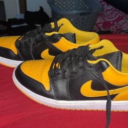 Black and Yellow Air Jordans 