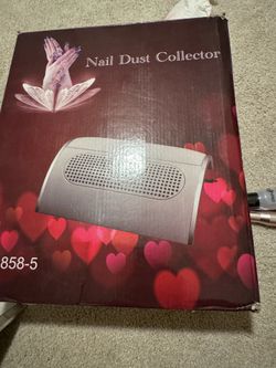 Nail dust collector