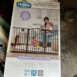 Baby safety gate