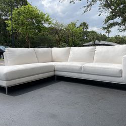 2pc Sectional Sofa White / great condition / delivery negotiable 
