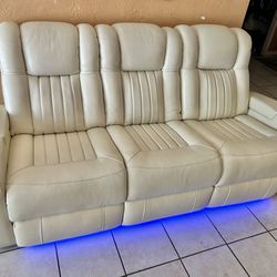 Like New 6 Months Old Leather Electric Dual Reclining Couch With Electric Headrests And Dual Usb 