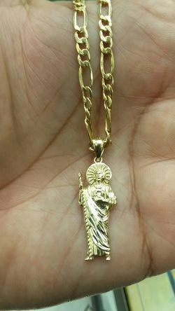 14k Gold Figaro link $300 5.8 grams 22inch long 14k gold san judas $110 2.2 grams
