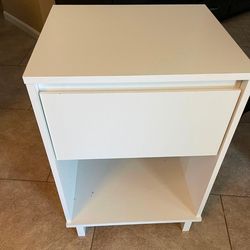 White Night stand / bedside table