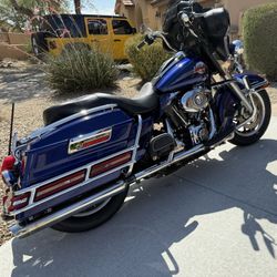 HARLEY DAVIDSON STREET GLIDE ULTRA CLASSIC