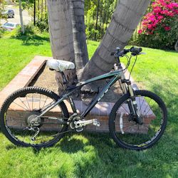 2 MTBs (Under 50 miles) & 2 Ninebot Max G30 Scooters