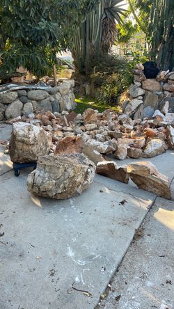 Large quartz rocks for garden