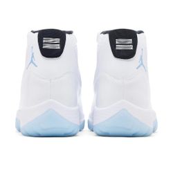 Jordan Retro 11's
