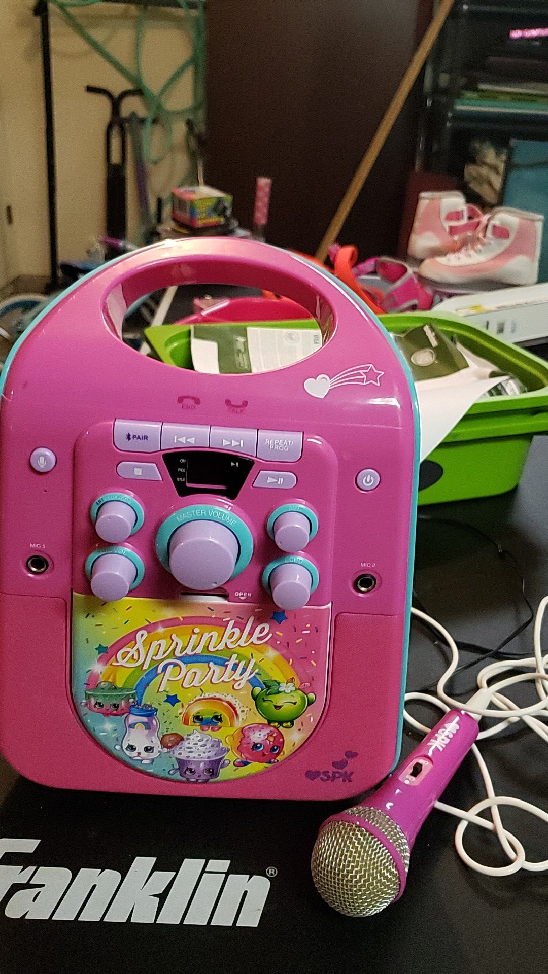 Lil Shopkins Karaoke Machine