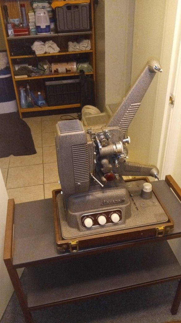 Sound Projector Film Revere S 16 , Working
