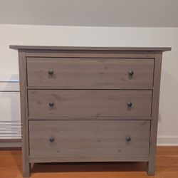 3-Drawer Dresser - Great Condition (IKEA)