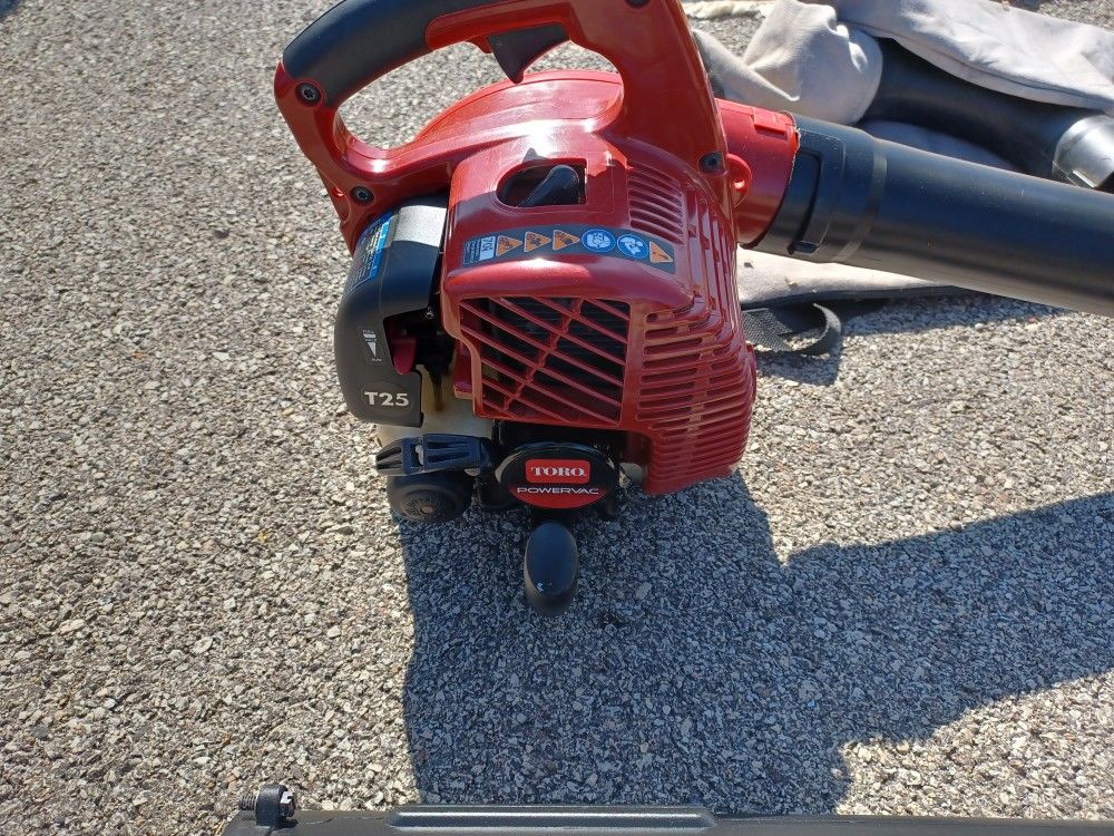 Toro Gas Leaf Blower, And Vac for Sale in Arlington Heights, IL OfferUp