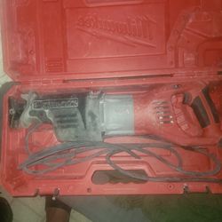 Milwaukee Orbital Super Sawz All