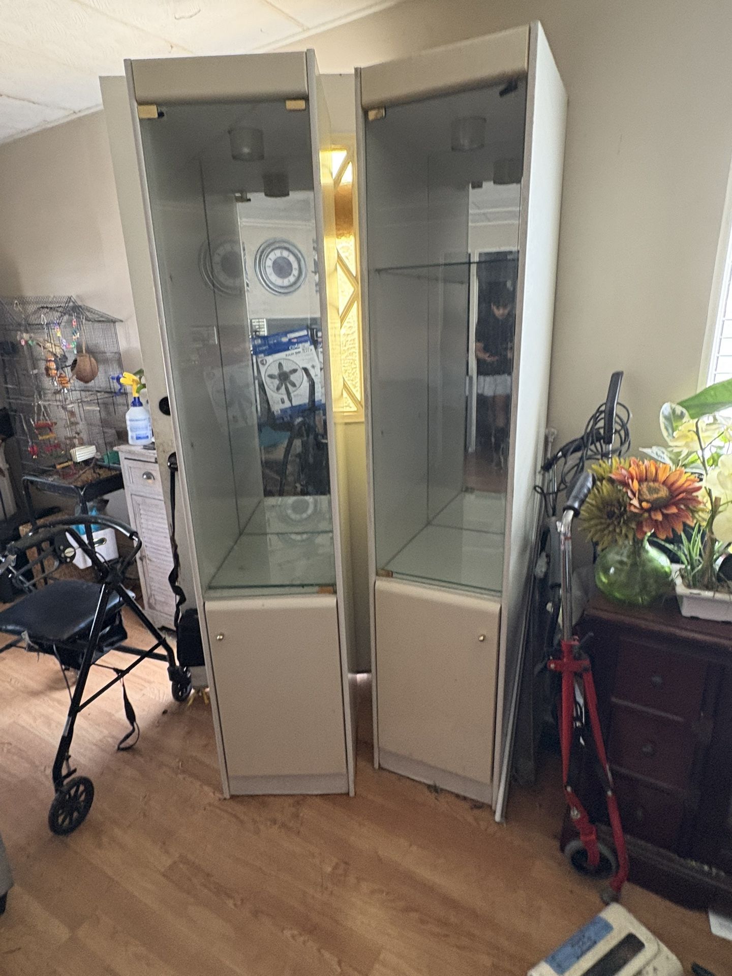 Free shelves